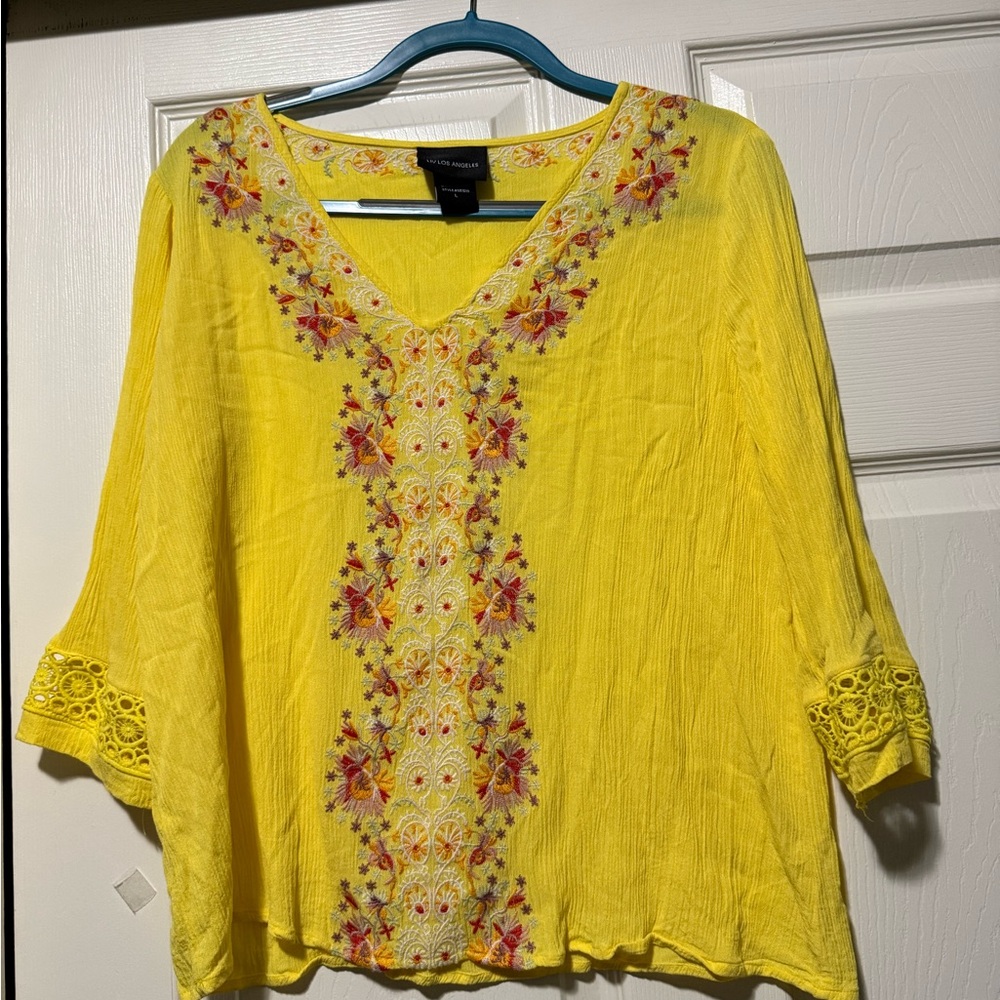 Sunny Yellow Floral Blouse - Picture 2 of 11